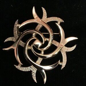 Vintage Sarah Coventry Silver Swirled Brooch
